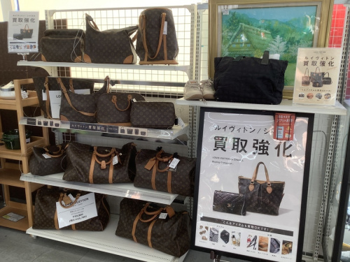 LOUIS VUITTONのCHANEL