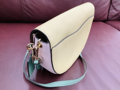 ブランドバッグのハンドバッグ