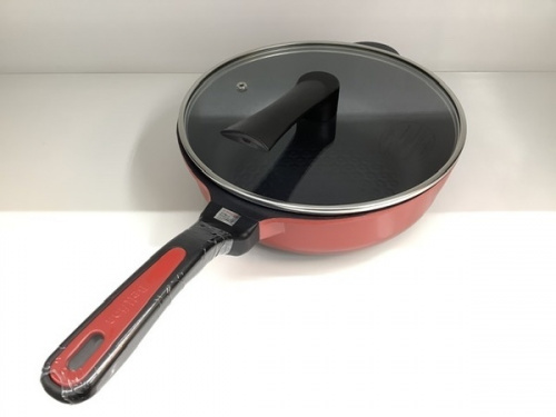 キッチン雑貨のフライパン