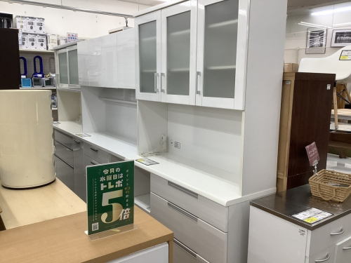 春日部ダイニングの春日部家具