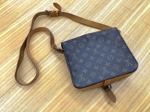 ショルダーバッグのブランドバッグ