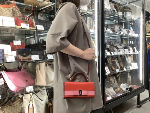 ショルダーバッグの2WAY