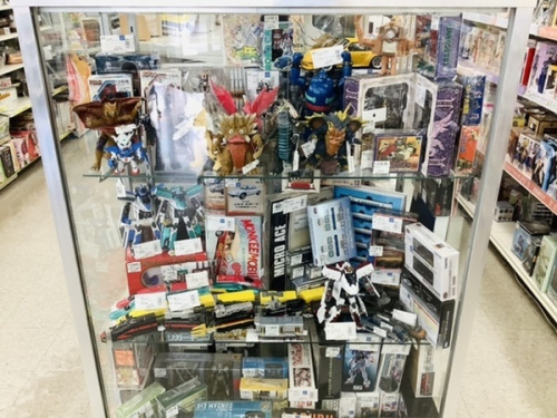 中古フィギュア
