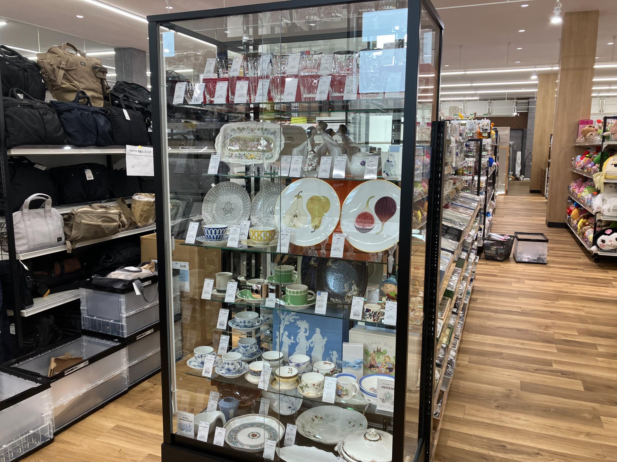 ご来店お持ち帰り出来る方限定！ローチェスト パイン材☆値下げしました！【トレジャーファクトリー吉川店】 ご来店お持ち帰り出来る方限定！ローチェスト パイン材☆値下げしま