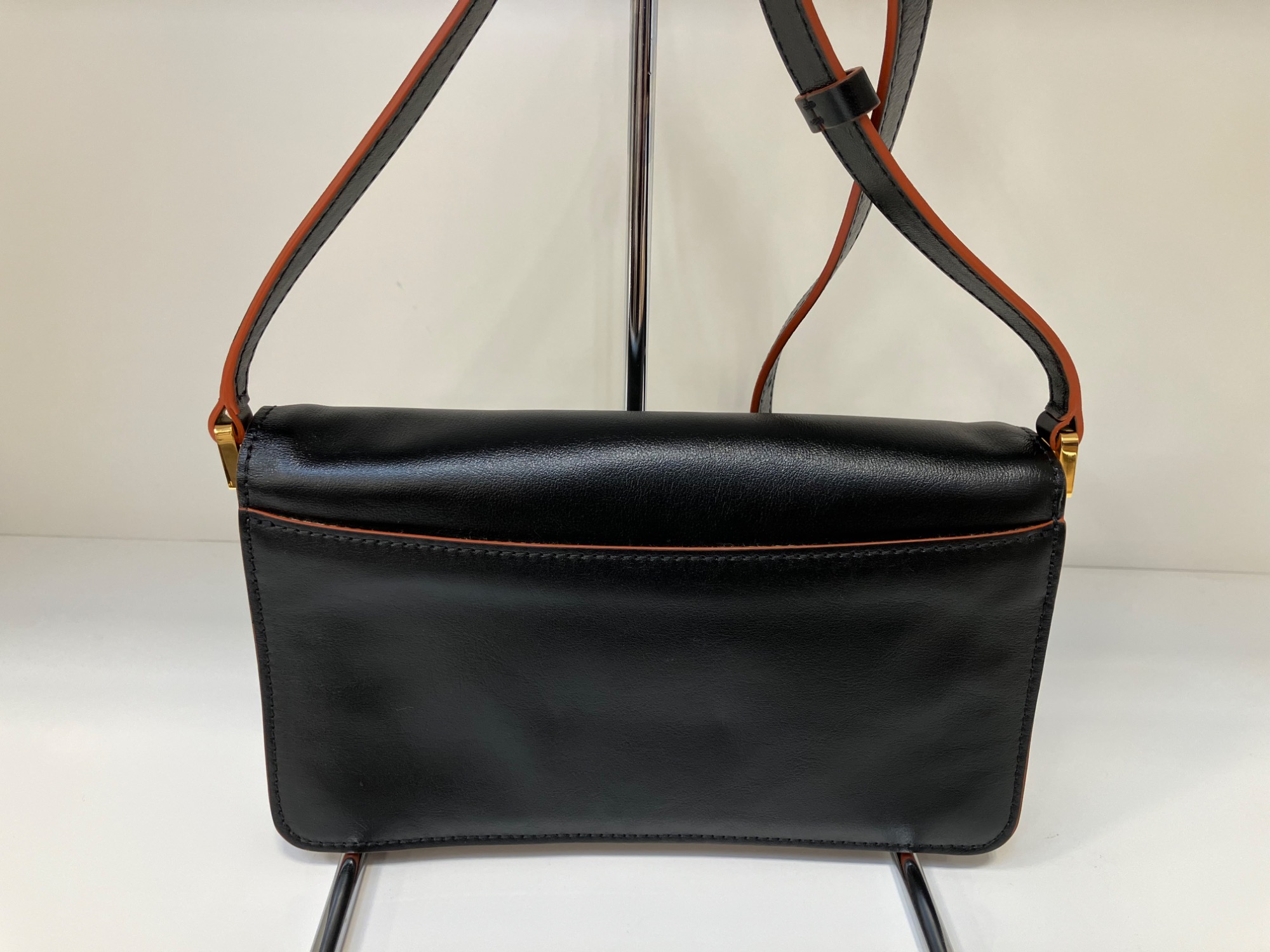 ■MARNI(マルニ) マルニクロスバック MARNI(マルニ)クロスボディーバックのご紹介になります！｜2025