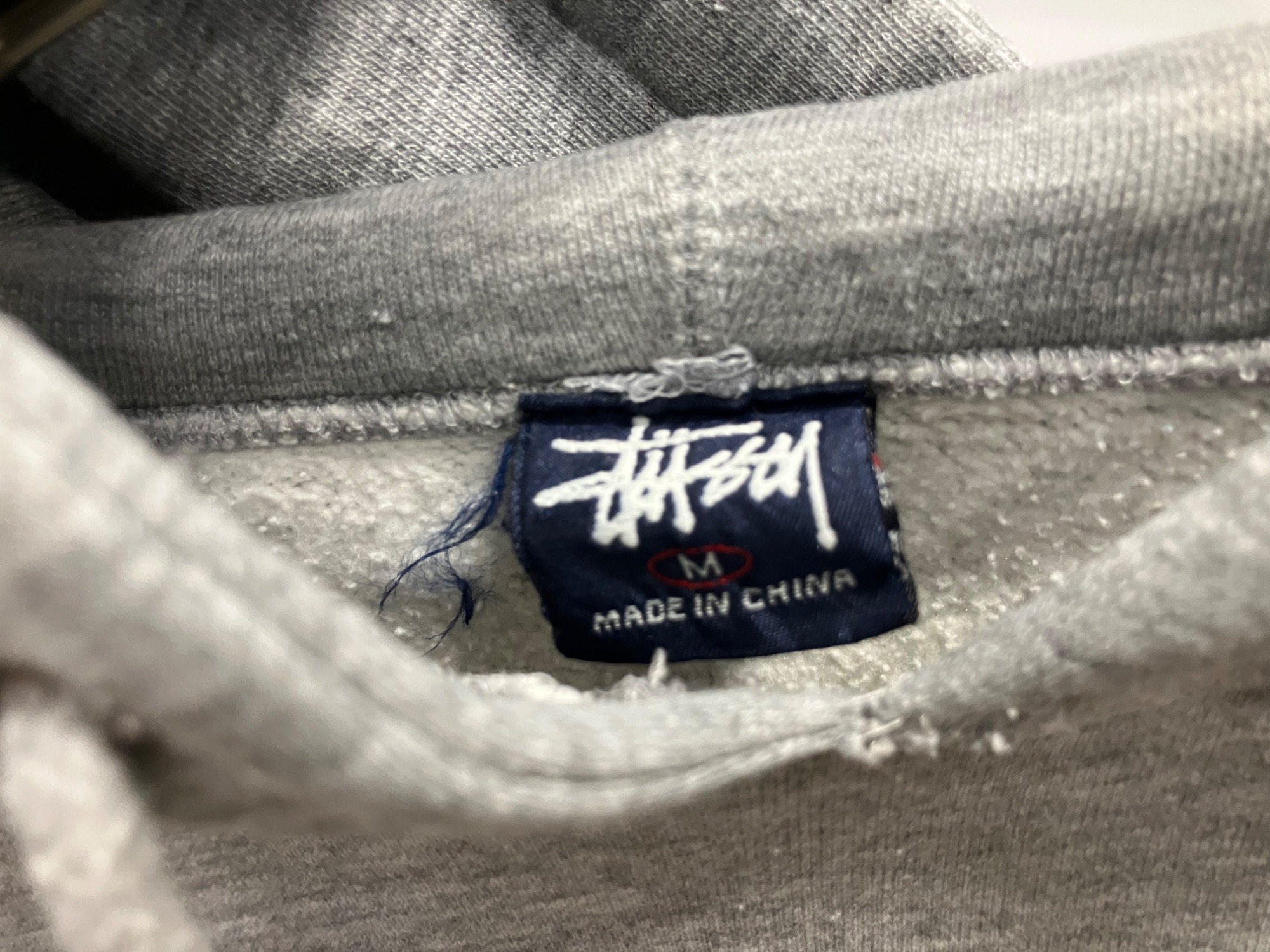 【超希少モデル】ステューシー　バックビッグプリント　ドラゴン　パーカー 入手困難 stussy（ステューシー）ドラゴンプリントパーカーのご紹介になり