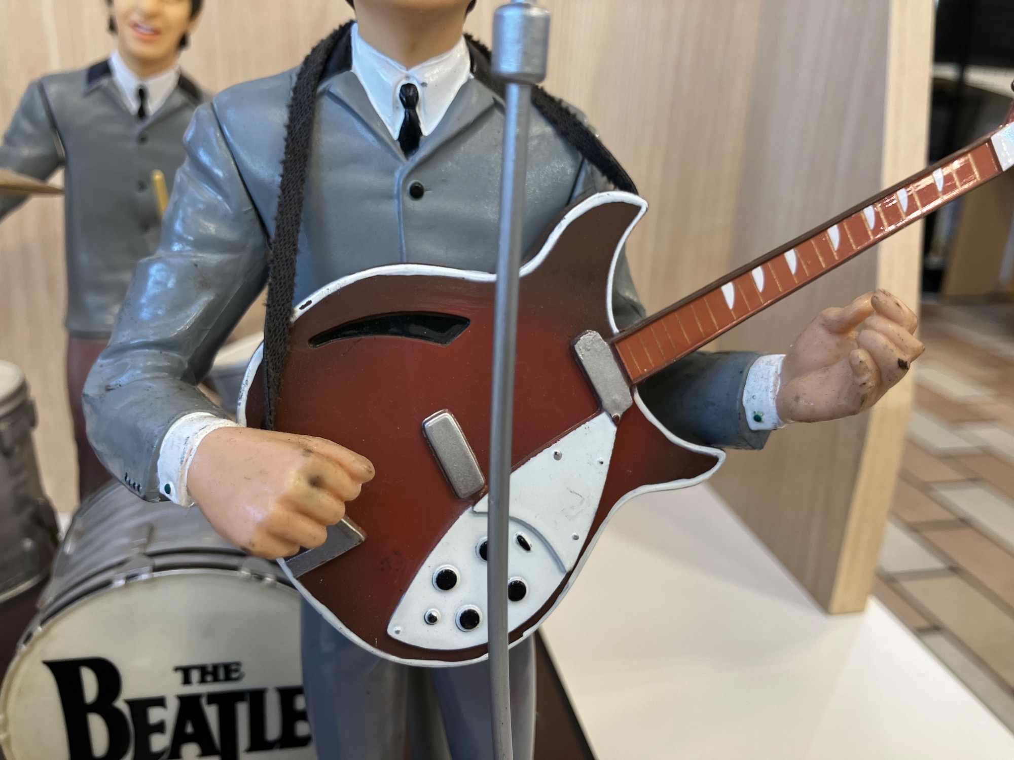 HAMILTON からThe Beatles(ビートルズ)のフィギュアセットのご紹介です