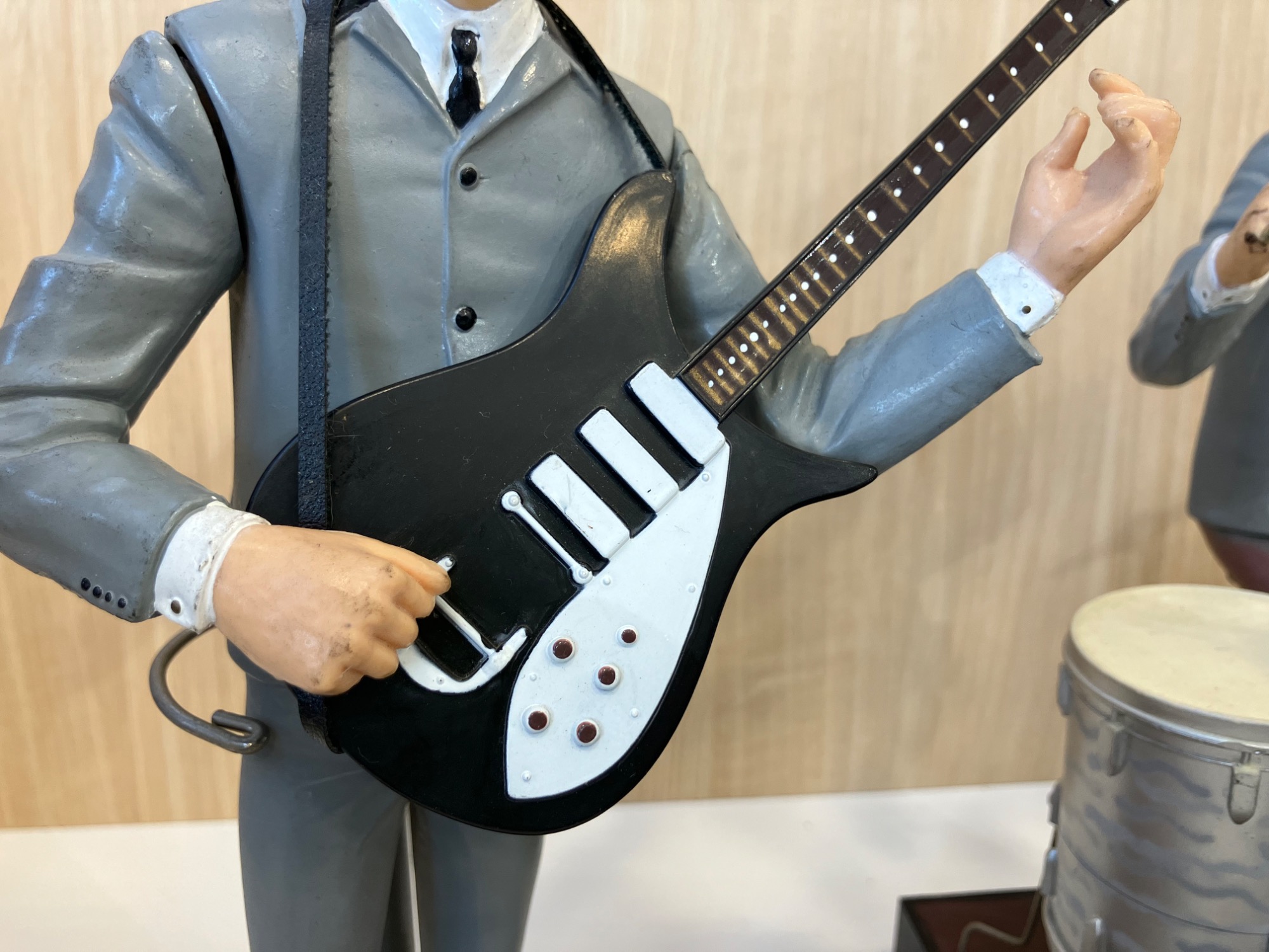 HAMILTON からThe Beatles(ビートルズ)のフィギュアセットのご紹介です