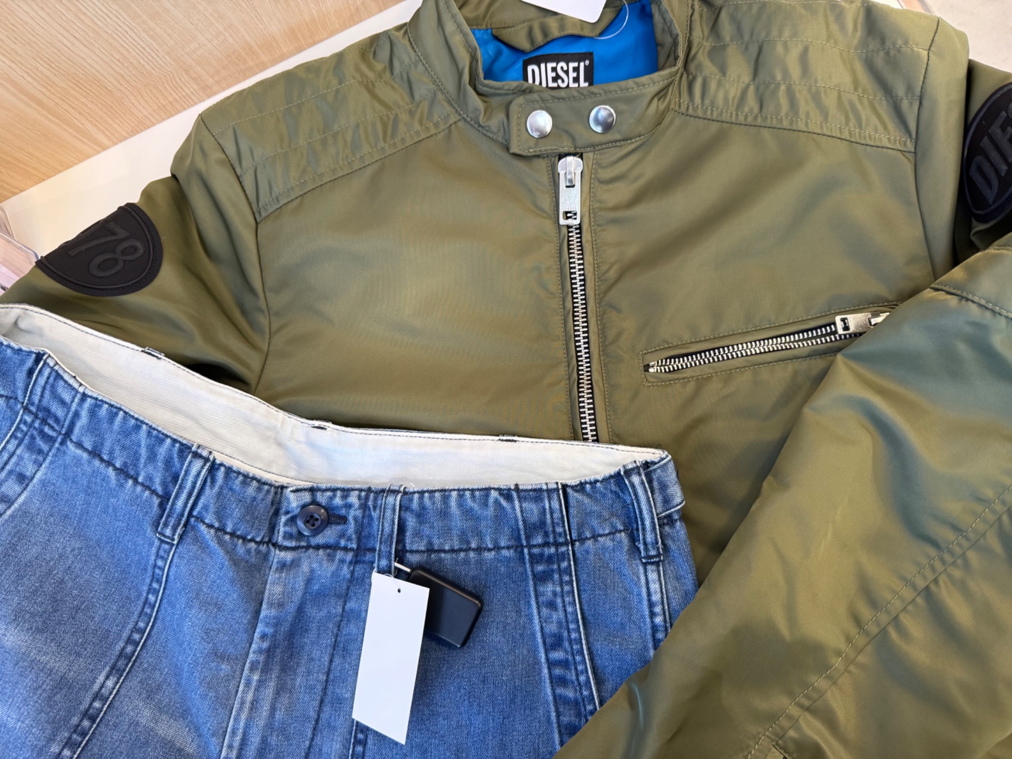 DIESEL J-GLORY シングルライダースジャケットのご紹介になります