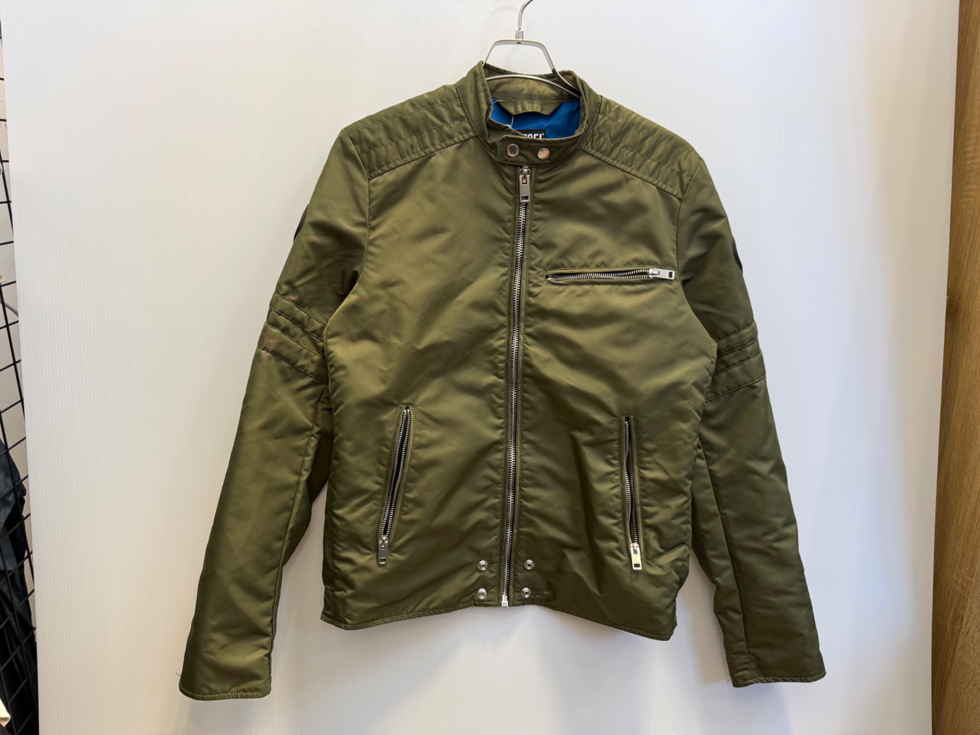 DIESEL J-GLORY シングルライダースジャケットのご紹介になります