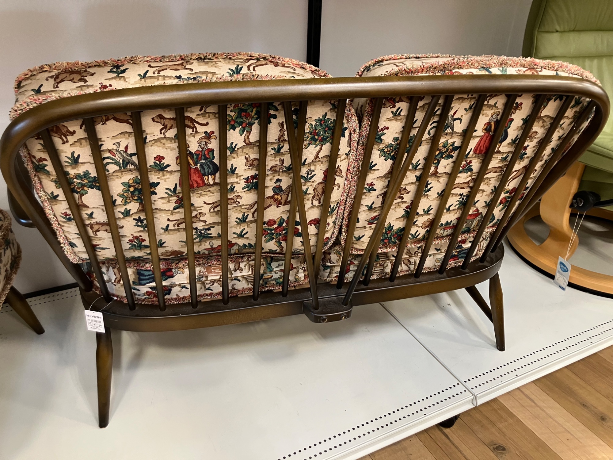 ERCOL / アーコール】2人掛けヴィンテージソファー｜ブラウンの温もり