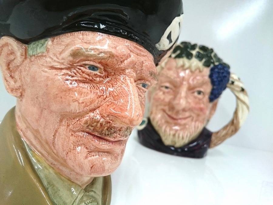 あなたは誰ですか？ROYAL DOULTONの人型（顔型）ジャグが入荷致しまし