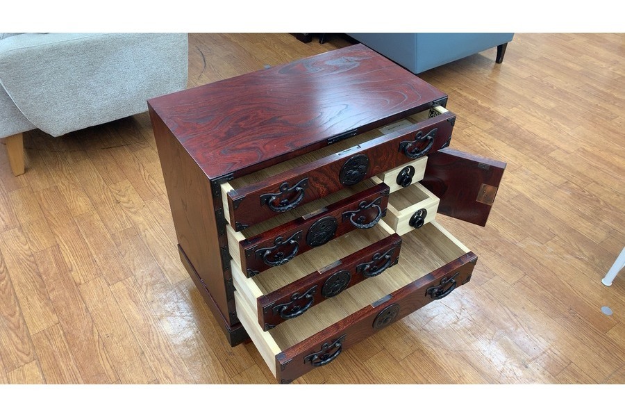 車箪笥　アンティーク家具　和家具　ロック付き　美術 時代箪笥／閂錠付車箪笥【Wheeled chest with bar lock】 [j1188