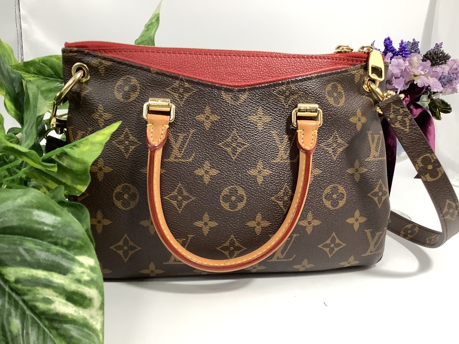GUCCI (グッチ) 、LOUIS VUITTON (ルイヴィトン) ハイブランド