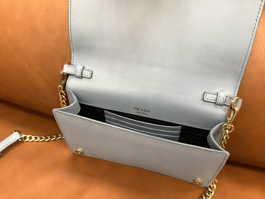 PRADA(プラダ) チェーンショルダーポーチが買取入荷しました