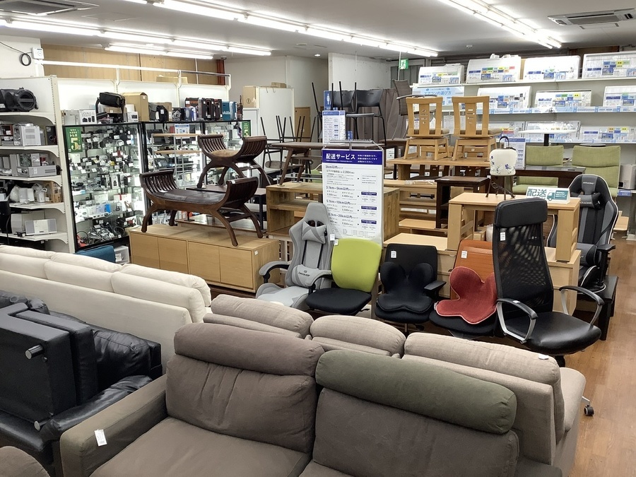 古材を使用した珍しいベンチを入荷いたしました！【立川日野橋店