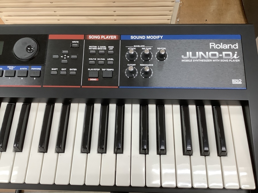 Roland ローランド JUNO-Di　モバイルシンセサイザー Amazon | Roland ローランド モバイルシンセサイザー with Song