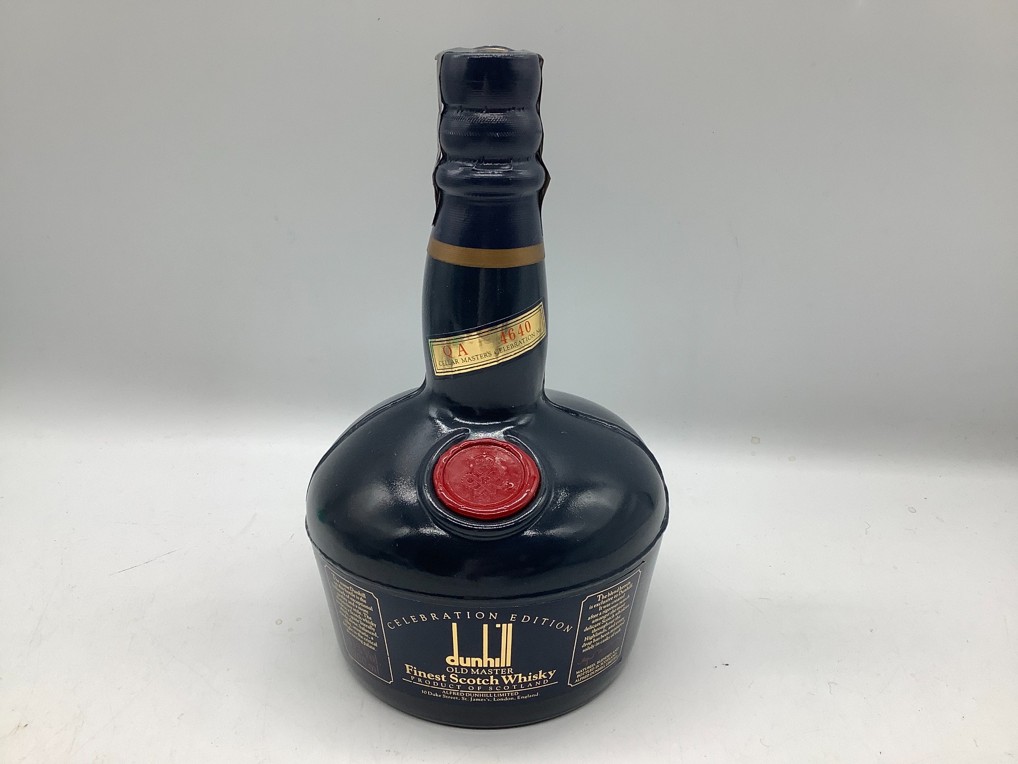 dunhill（ダンヒル）のスコッチ ウィスキー/オールドマスター をご紹介