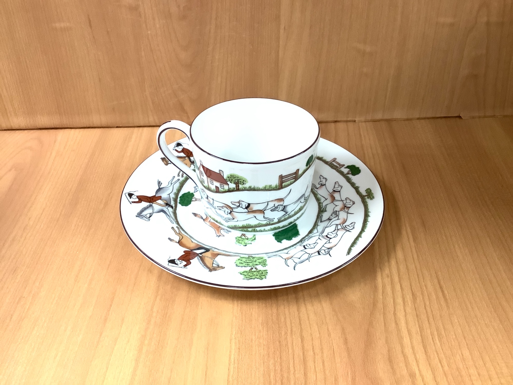 廃盤品のレア物続々！】WEDGWOOD ハンティングシーンの洋食器入荷致し