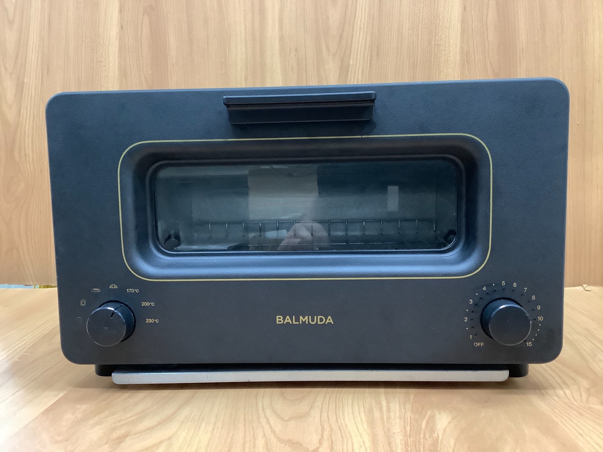 バルミューダ　スチームトースター　K01E-KG　2017年製 バルミューダ BALMUDA The Toaster K01E-KG [ブラック] 価格比較