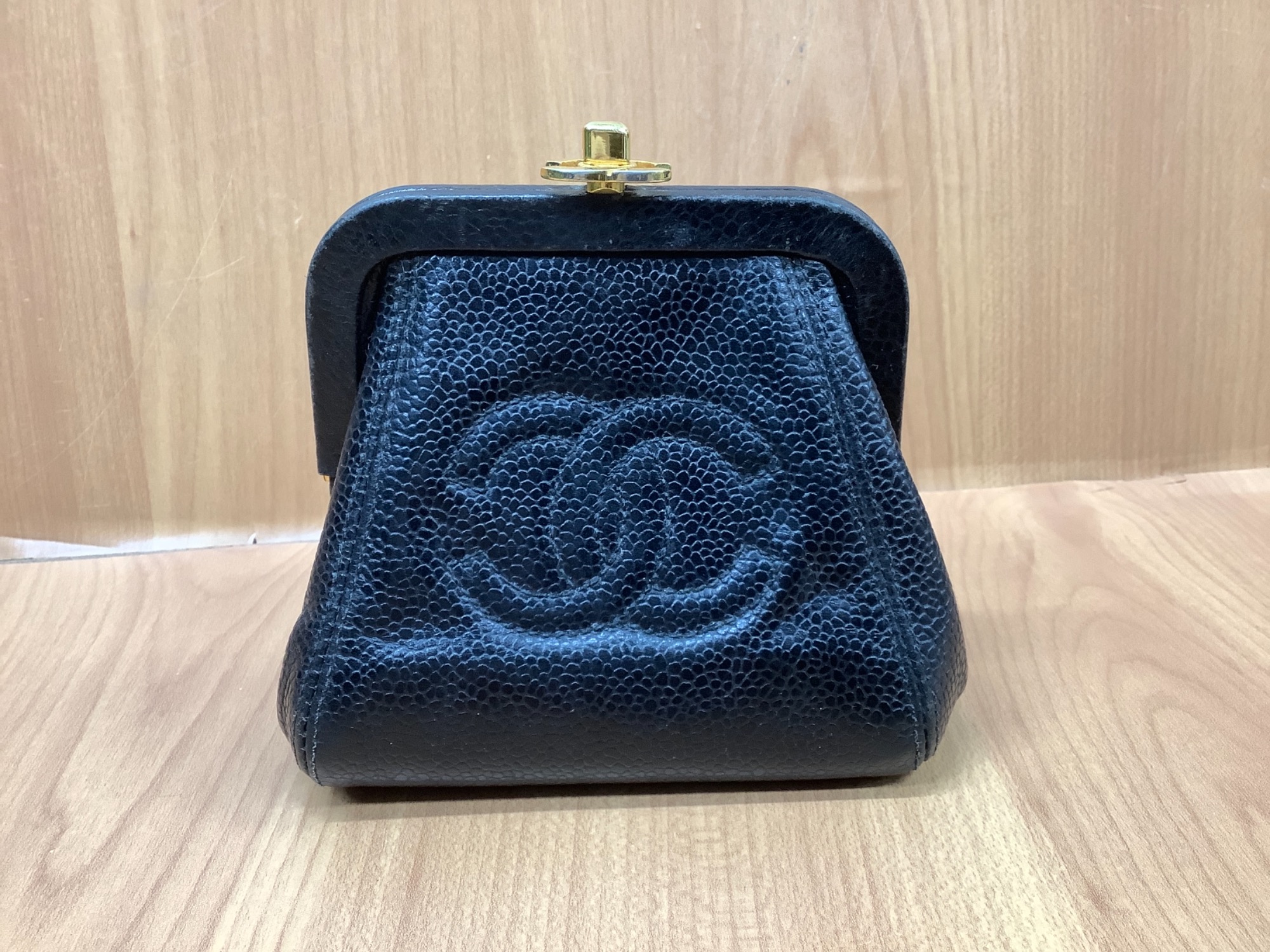 【24C/ギフトにもおすすめ☆】CHANEL★ポーチ マチ有 24C/ギフトにもおすすめ☆】CHANEL☆ポーチ マチ有 (CHANEL