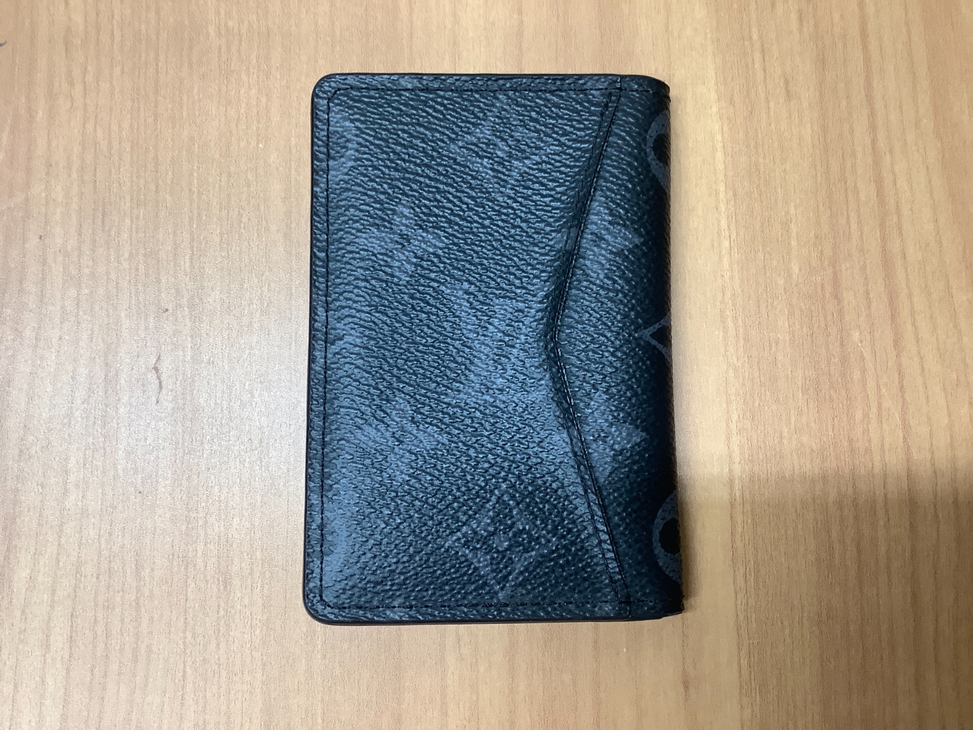 スタイリッシュに使える！】LOUIS VUITTON(ルイヴィトン)よりカード