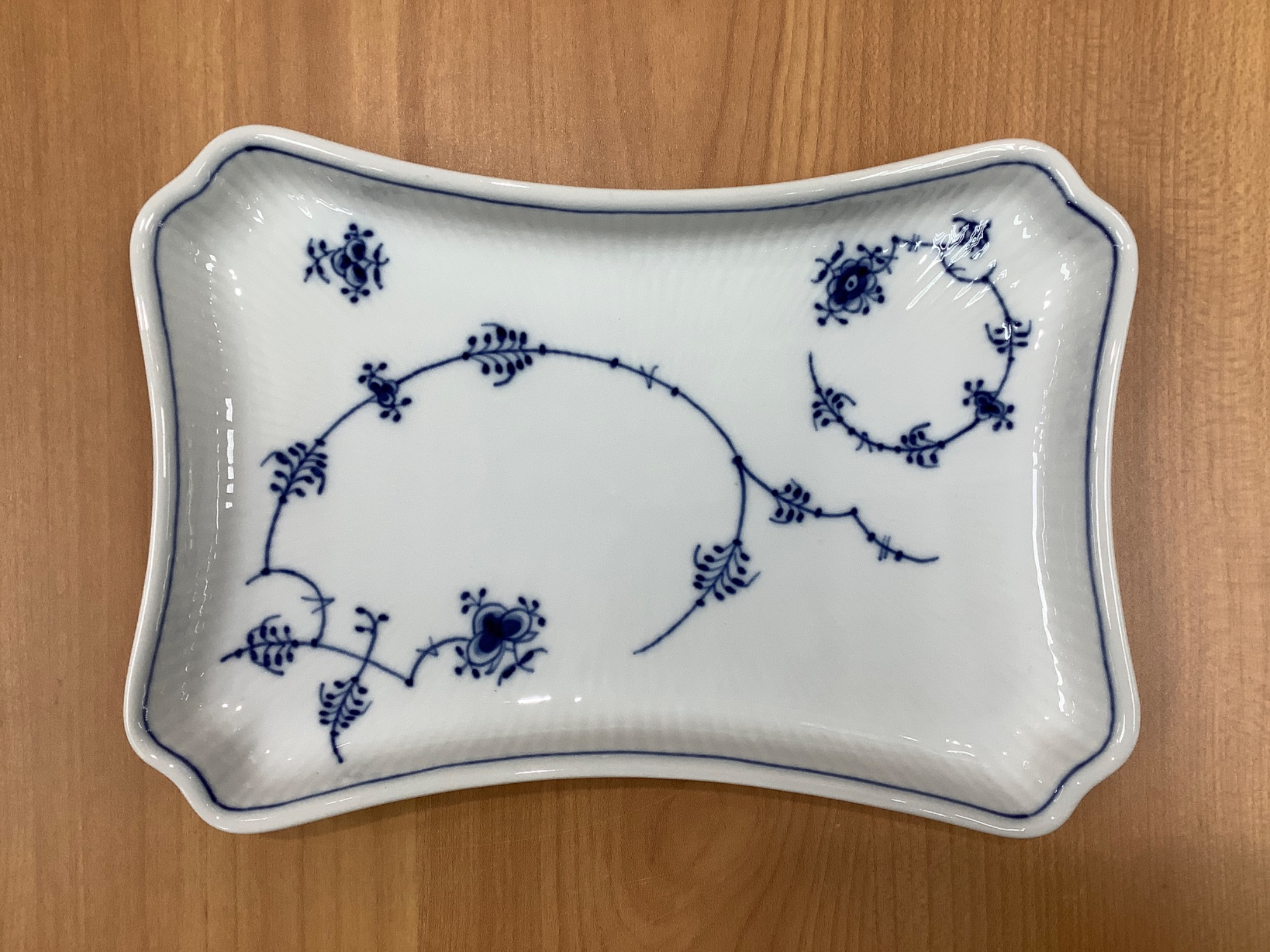 ロイヤルコペンハーゲン　ブルーフルーテッド　角皿　364 ロイヤルコペンハーゲンブルーフルーテッド角皿364