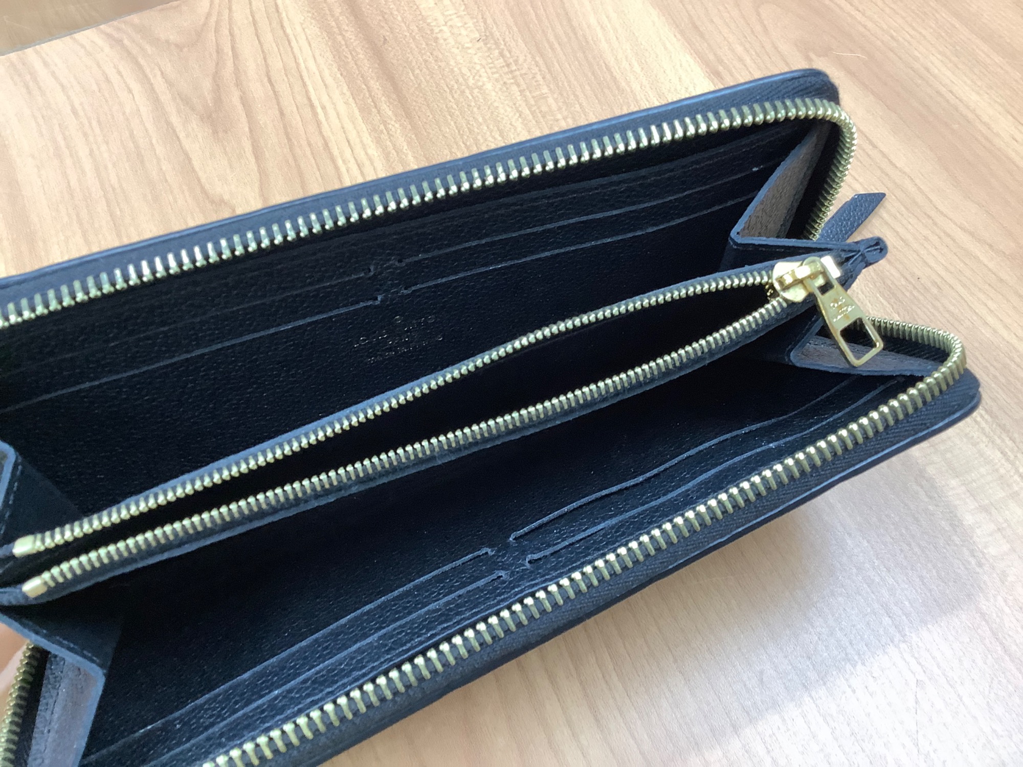 コンパクトが売り！】Louis Vuitton（ルイヴィトン）より