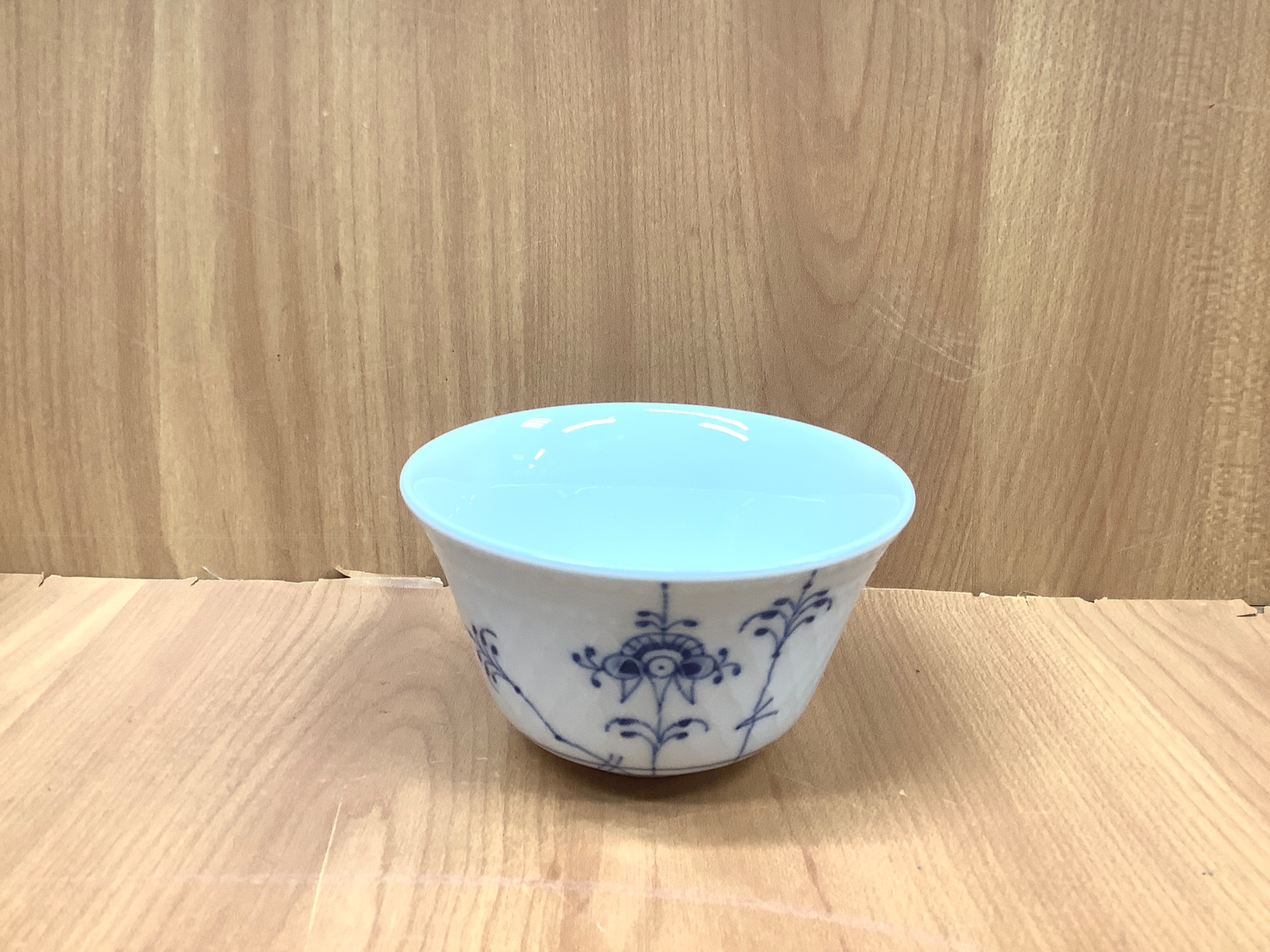 魅力満載】ROYAL COPENHAGEN(ロイヤルコペンハーゲン)より蓋つき