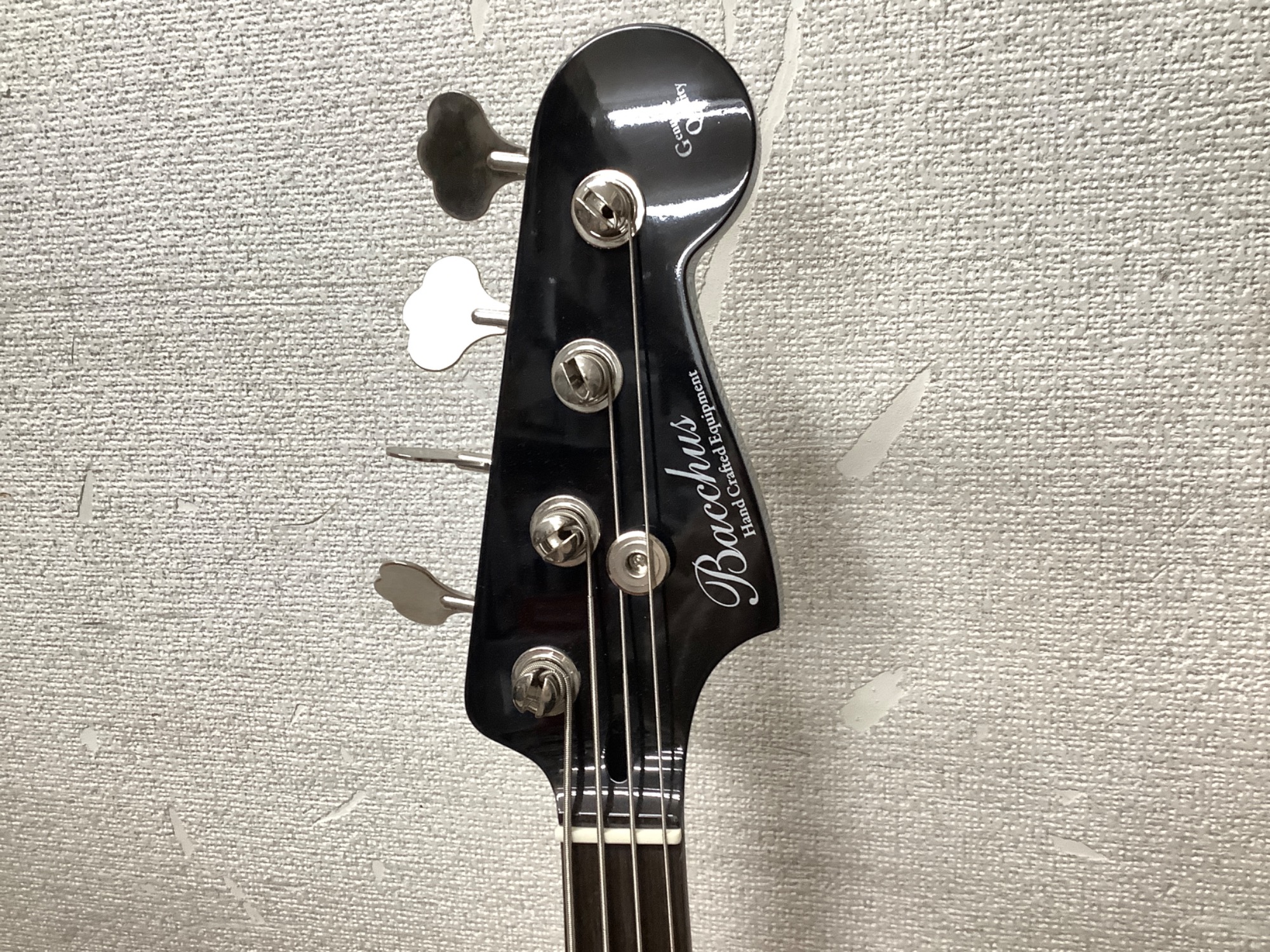 高品質で初心者にもおすすめ◎】Bacchus（バッカス）よりエレキベース
