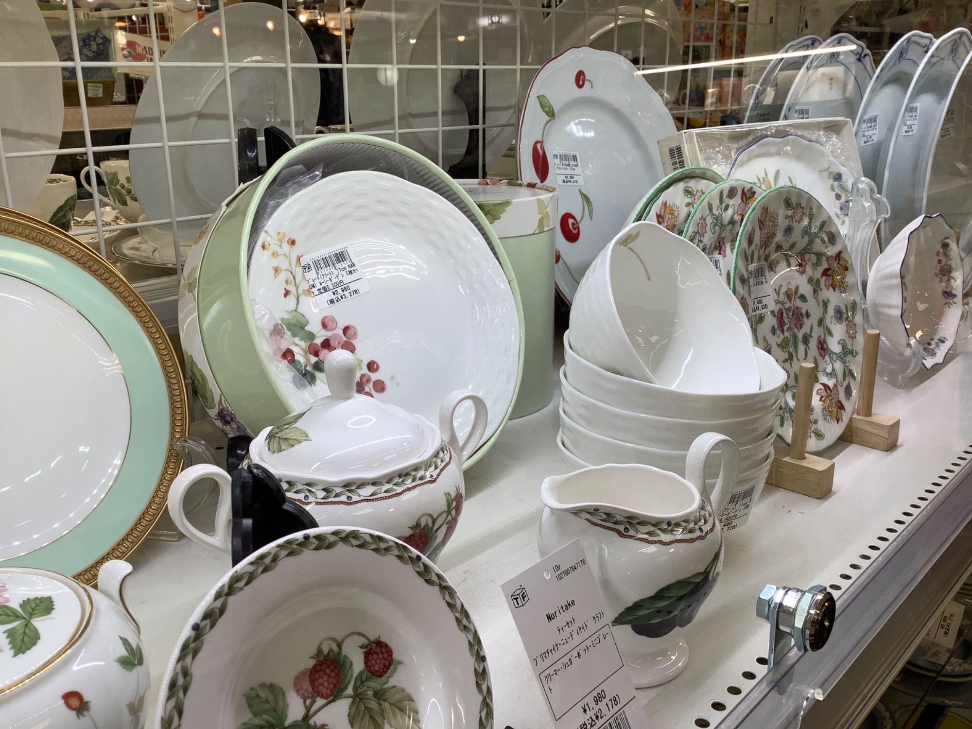 大量入荷！！】Noritake（ノリタケ）より洋食器が入荷致しました