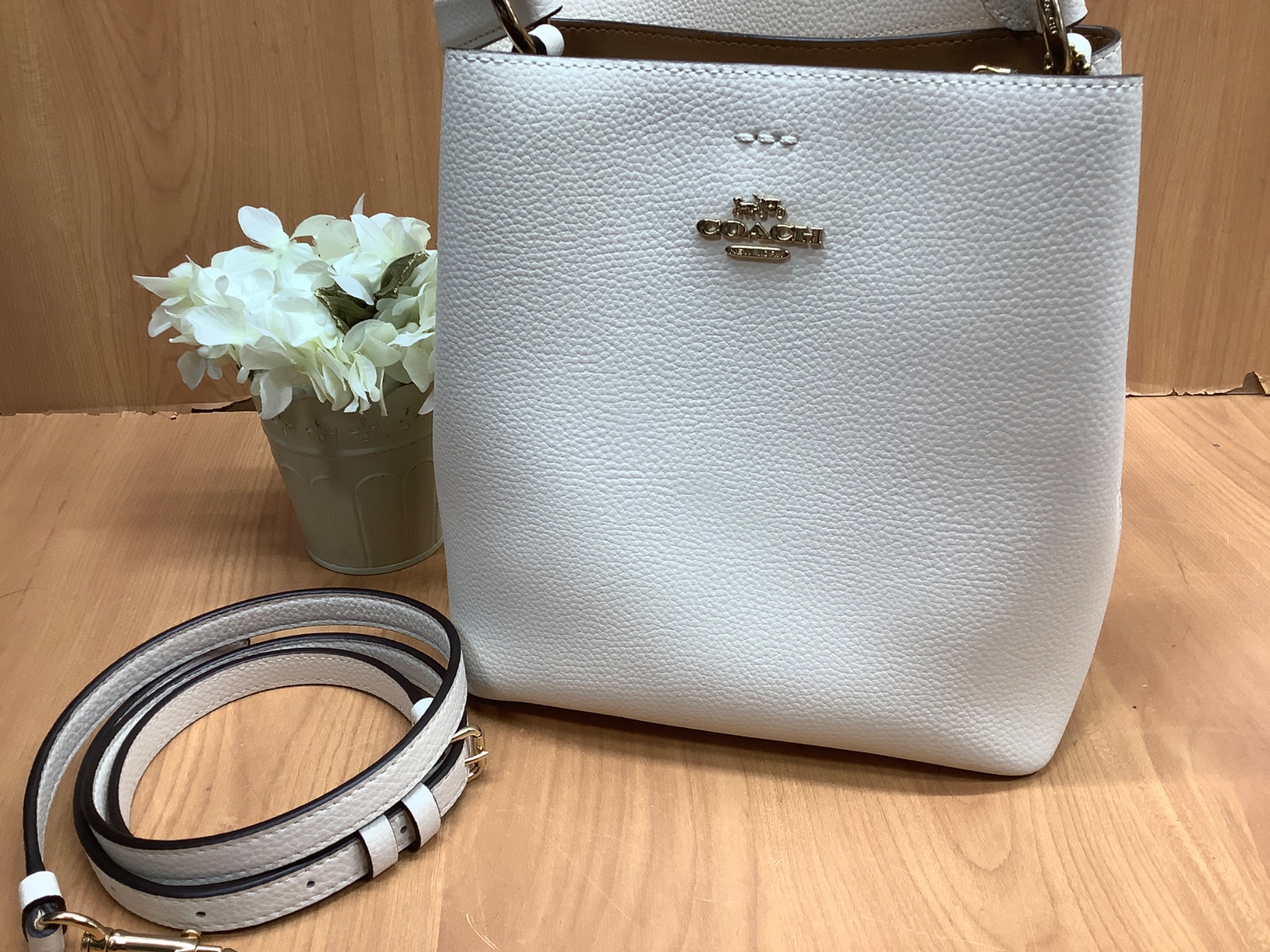 COACH 2way スモールタウンバケットバッグ 大きなマチでたっぷり入る♪】COACH(コーチ)よりスモールタウン