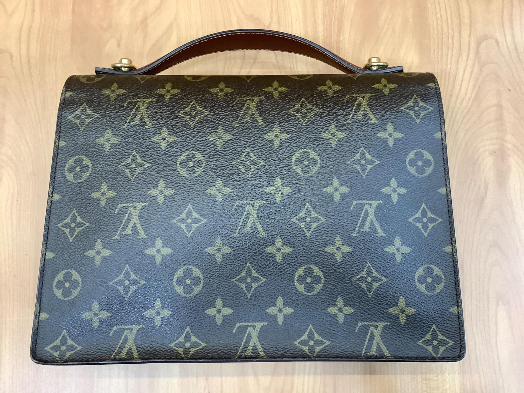 ルイ・ヴィトン Louis Vuitton ポルトドキュマン ヴォワヤージュ