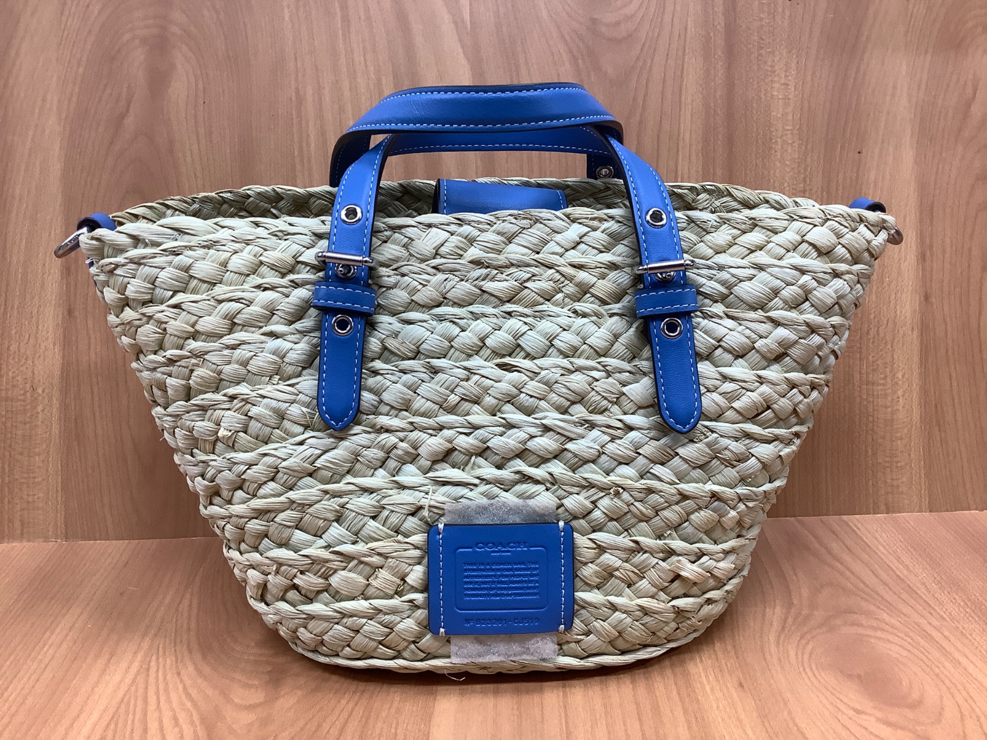 カゴバッグで夏の装い】COACH（コーチ）より スモールトートが