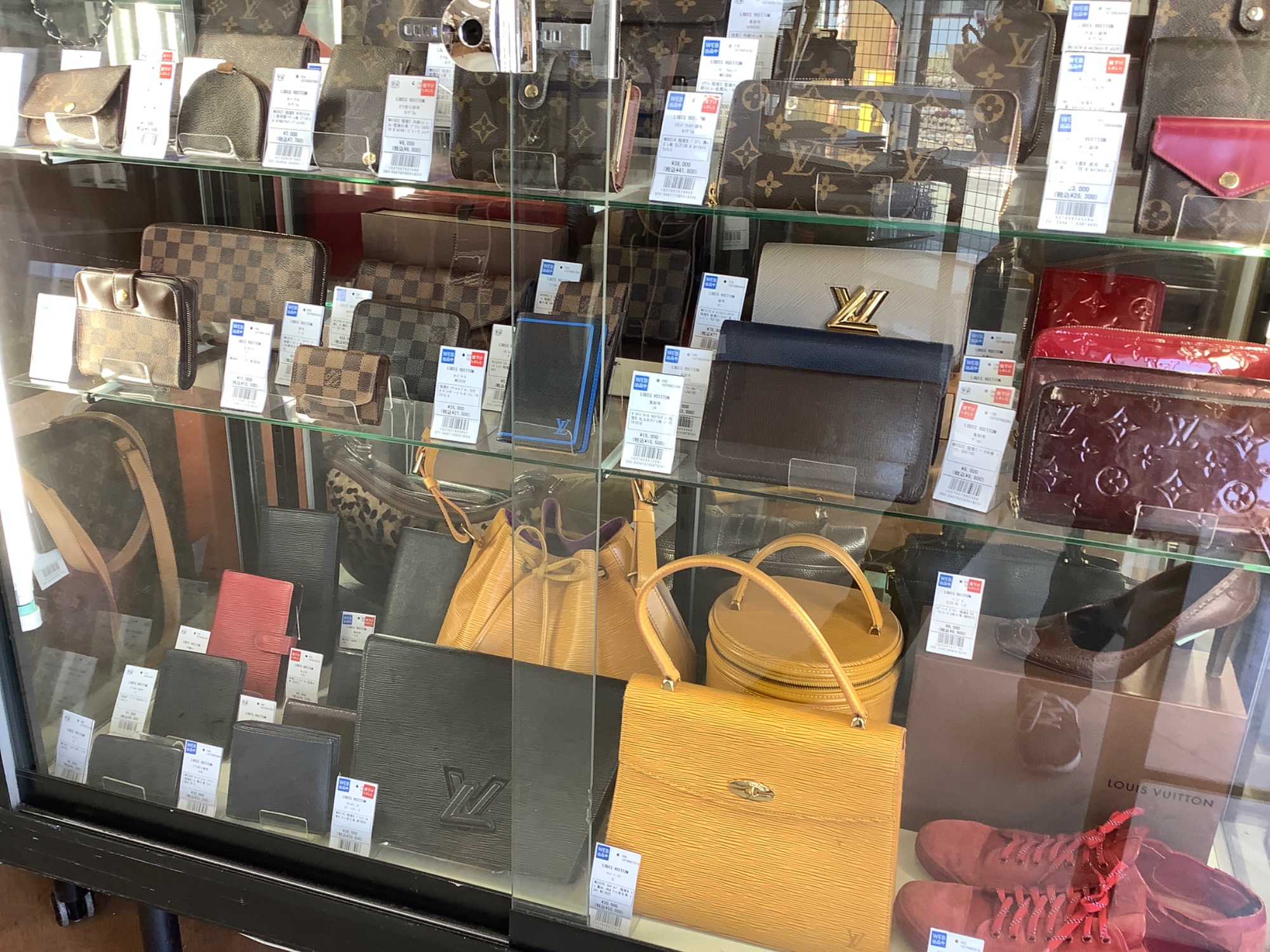 大人なグレージュ】Louis Vuitton（ルイヴィトン）より財布