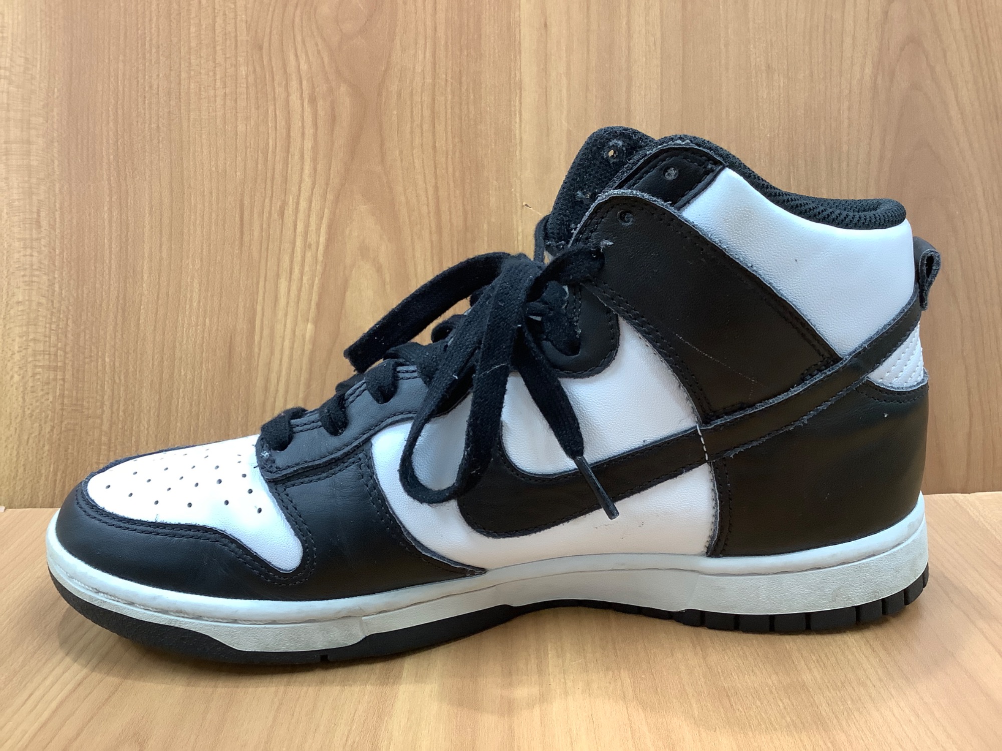 人気のシリーズ!】NIKE(ナイキ)より ハイカットスニーカー が 人気のシリーズ!】NIKE(ナイキ)より ハイカットスニーカー が