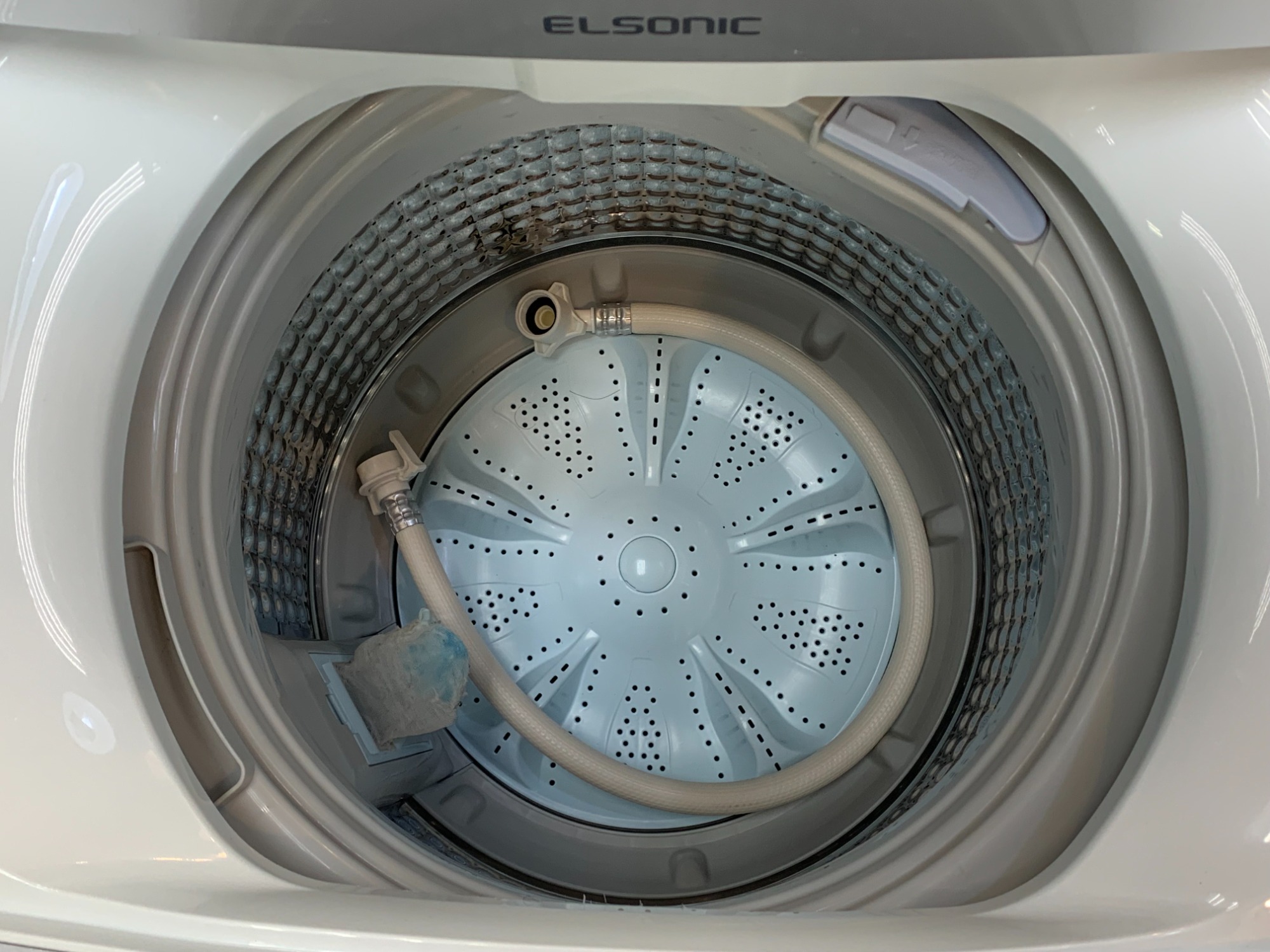 お買得家電が充実！】ELSONIC（エルソニック）全自動洗濯機 EH