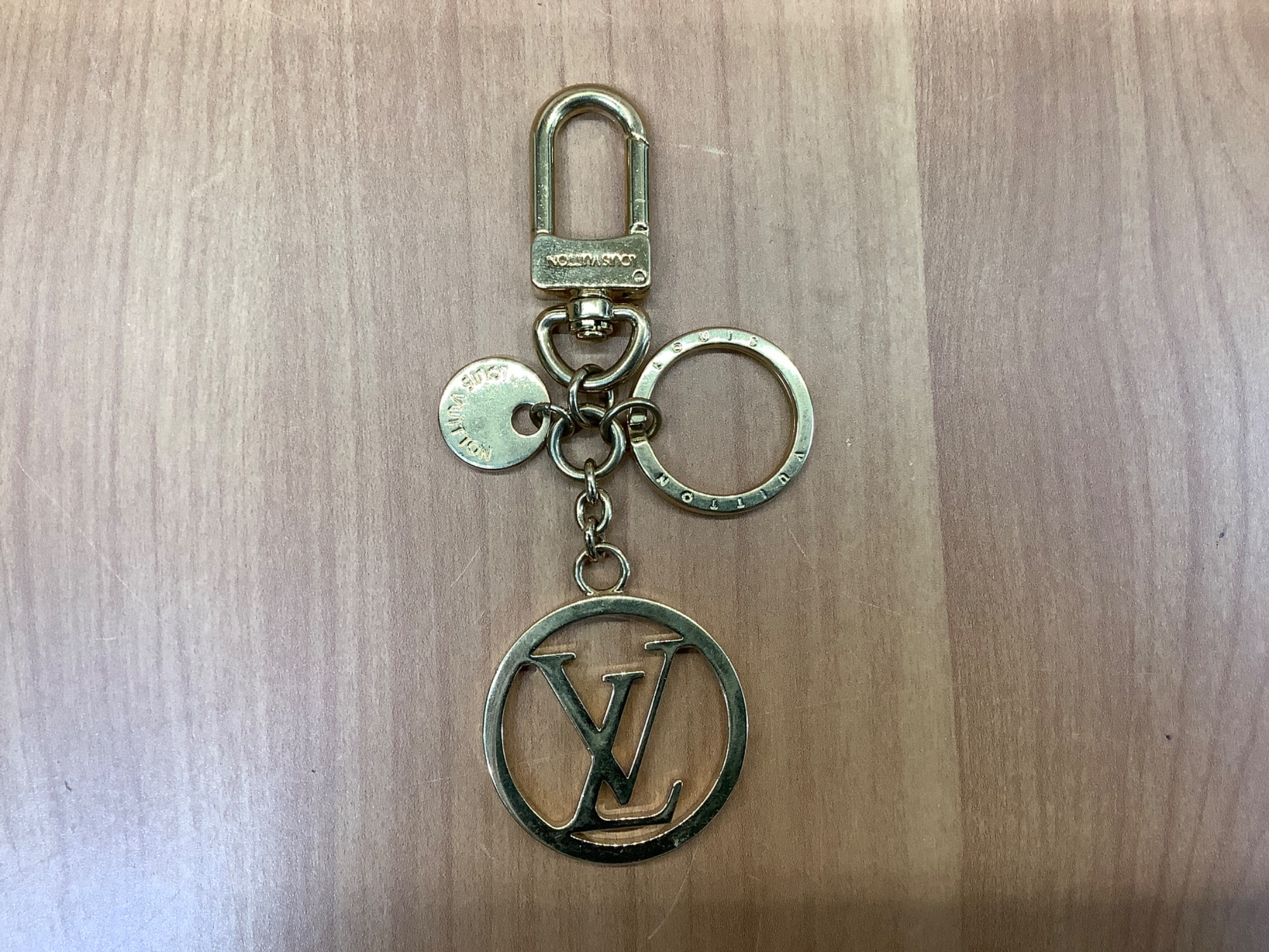 ルイヴィトン キーリング チャーム LV LOUIS VUITTON 楽天市場】LOUIS VUITTON ルイ ヴィトン ポルトクレ ネオLV