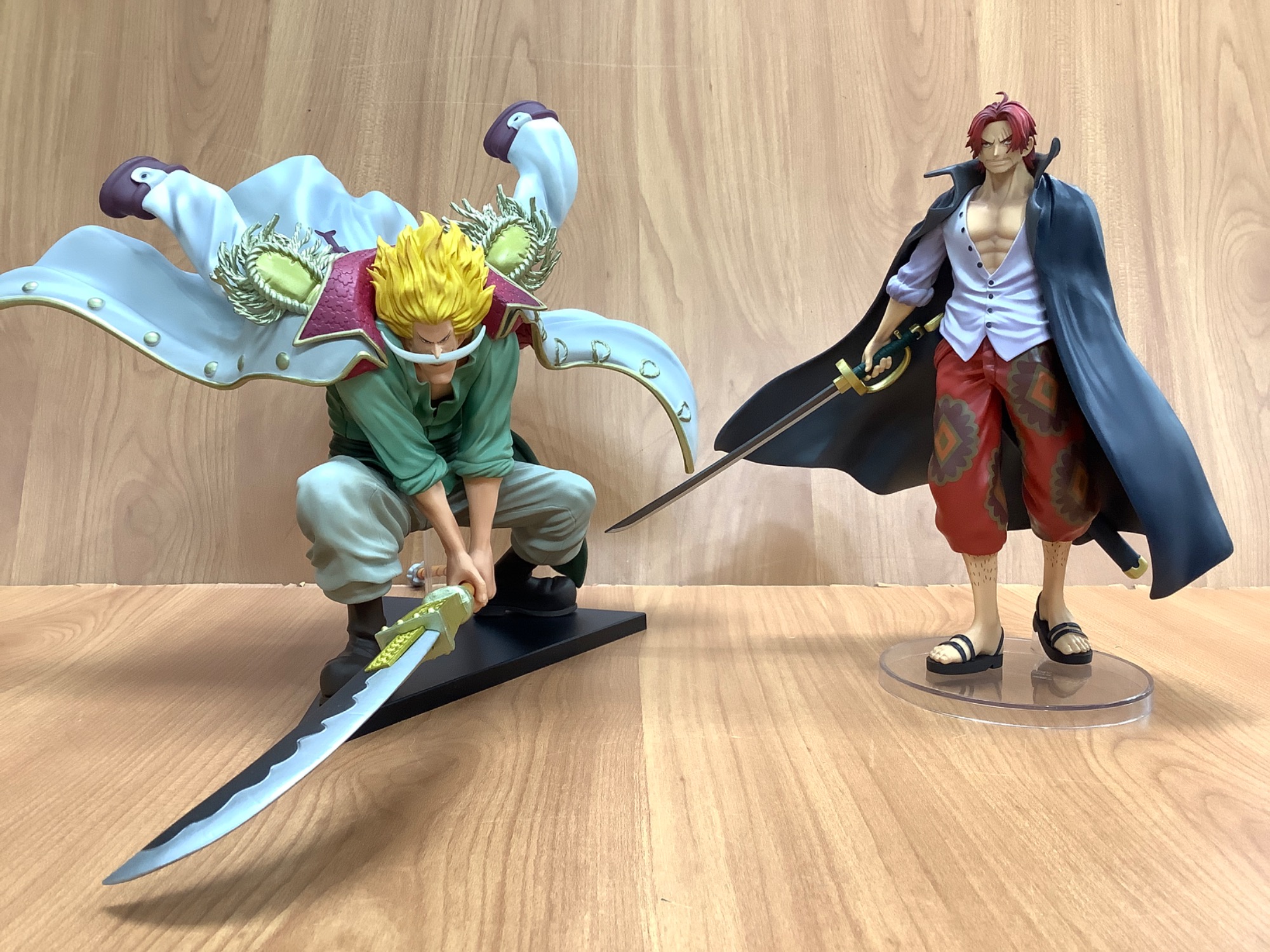 箱が無くても買い取れます！】ONE PIECE フィギュア シャンクス