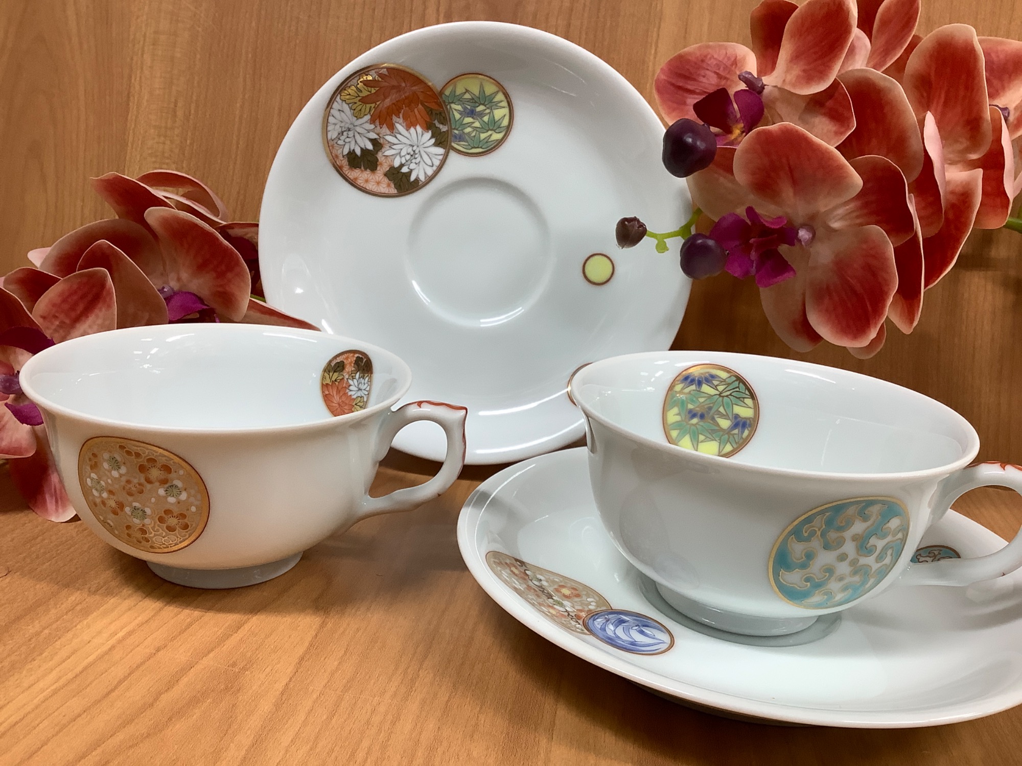 深川製磁】寿赤絵 ペア碗皿 が入荷しました！！｜2025年08月19日
