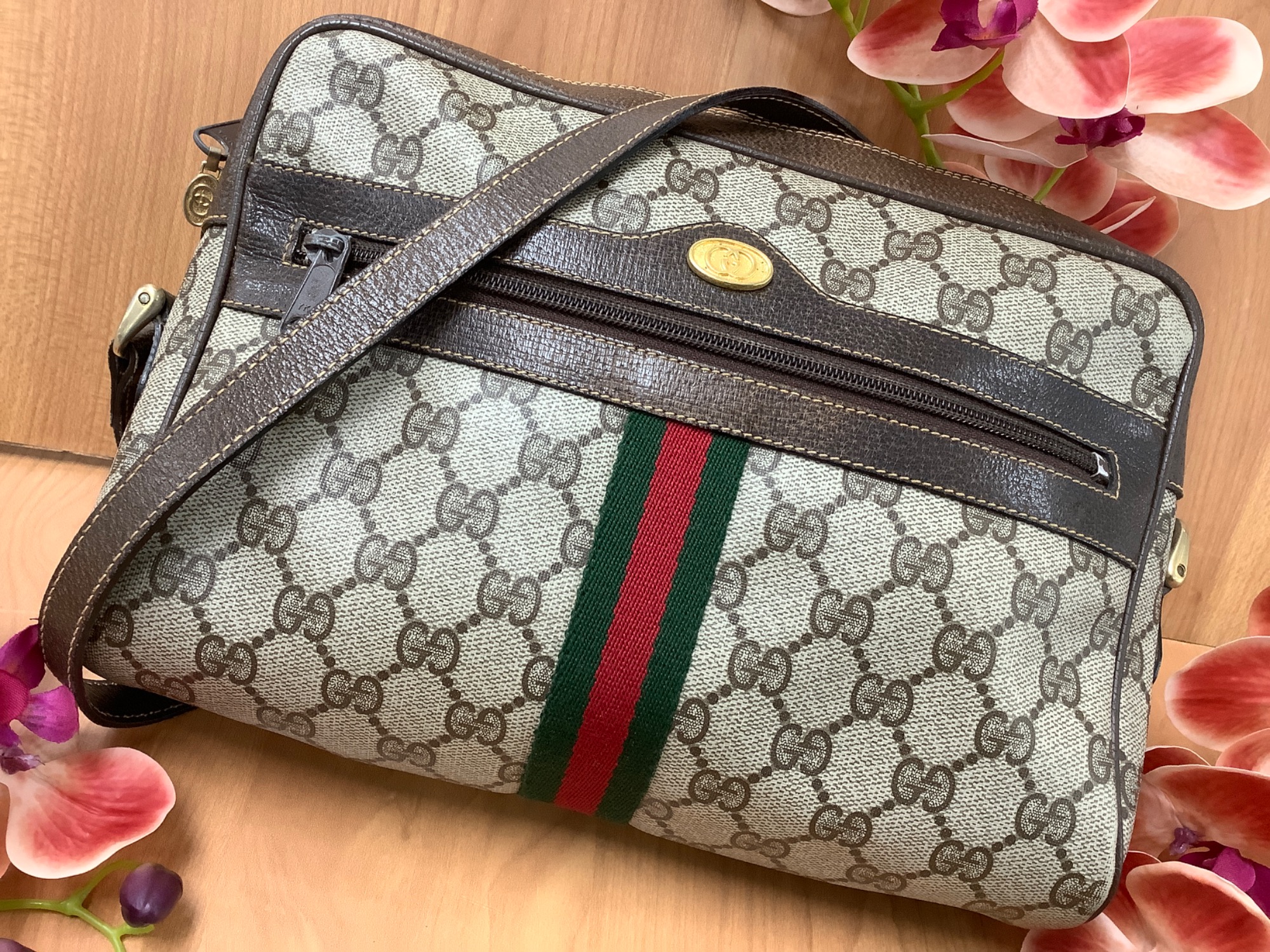 OLD GUCCI】GGラインのショルダーバッグが入荷いたしました