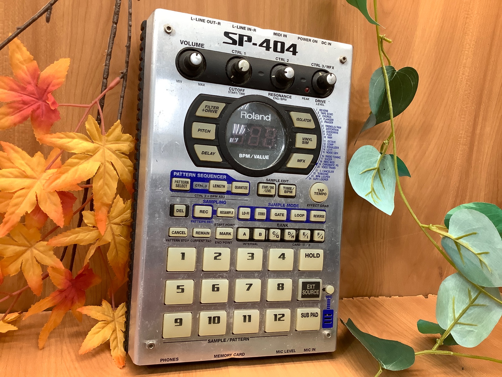 Roland SP-404 ポータブルパワーサンプラー 音楽がより楽しくなる！】ROLAND（ローランド） ポータブル