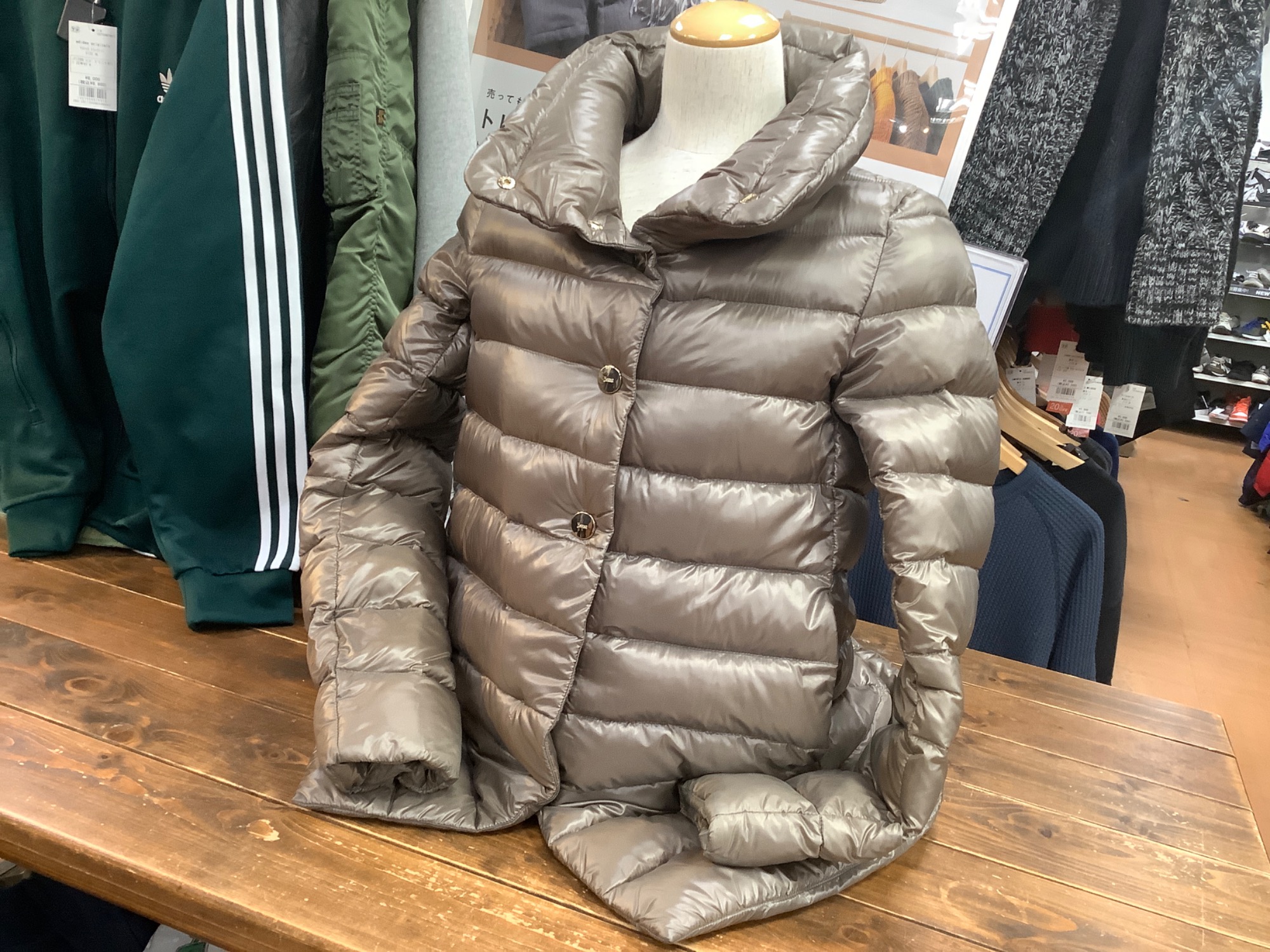 ヘルノ リバーシブルダウン　袖8部丈 ヘルノ ヘルノ PRODUZ RAVJAP リバーシブルダウンコート 40 PRODUZの通販