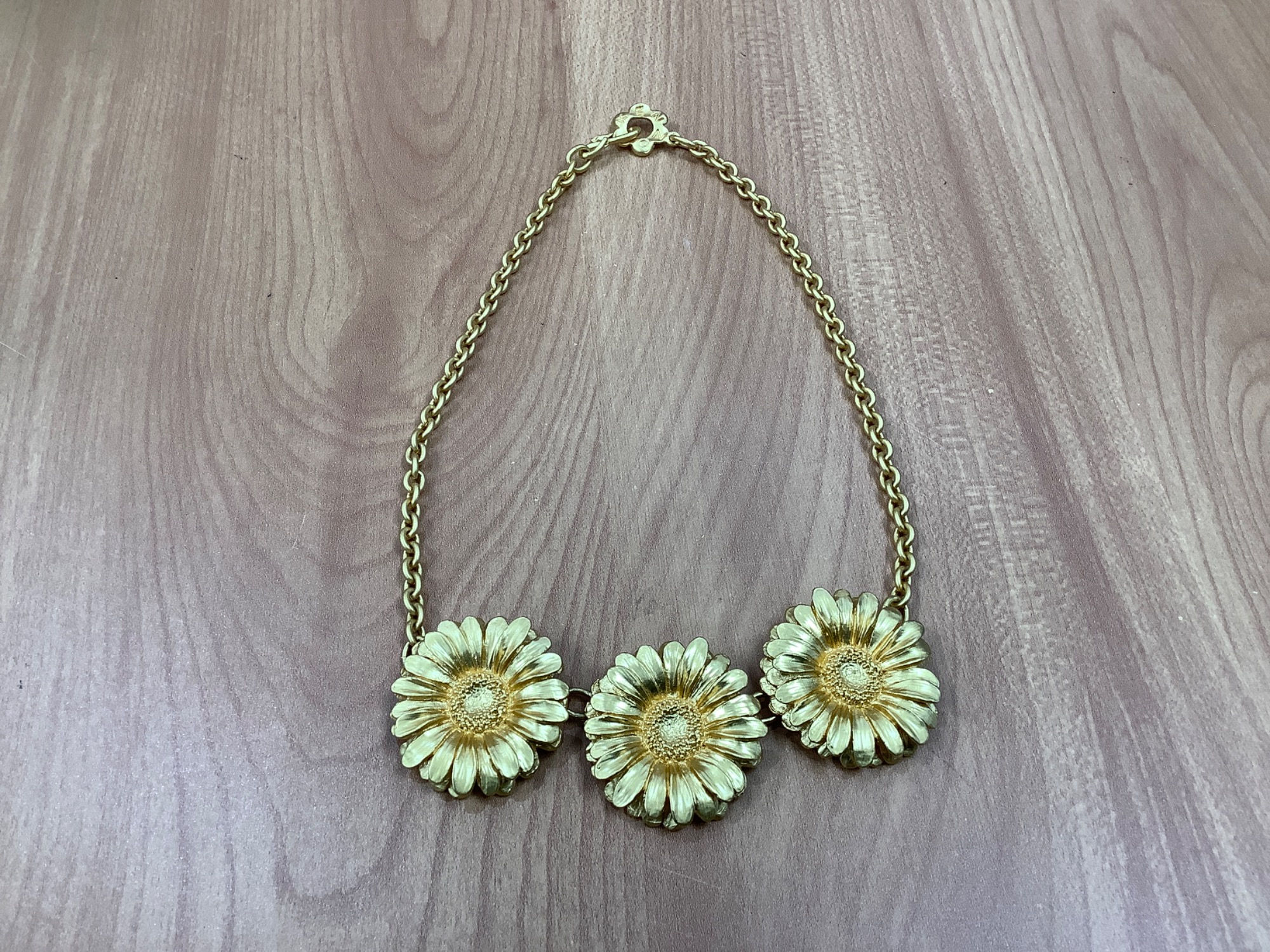 KENZO（ケンゾー）】 フラワーネックレス ゴールド が入荷しました