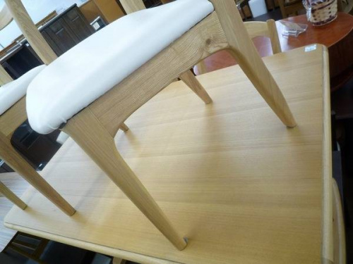 家具・インテリアのダイニング