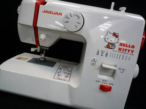 HELLO KITTYのミシン