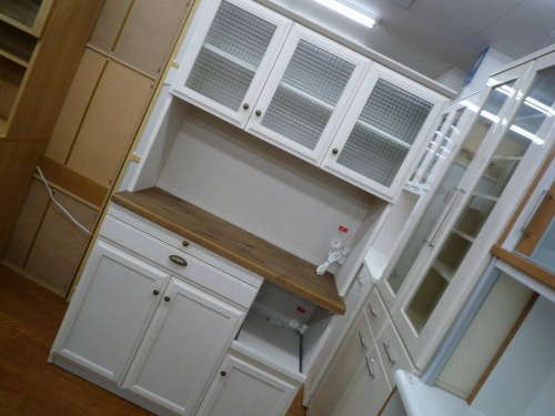 特選家具のユーアイ