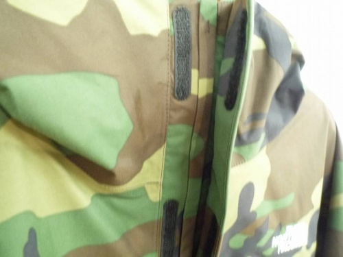 マウンテンパーカー