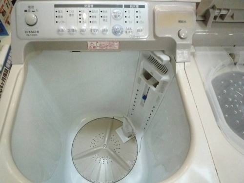 2層式洗濯機のHITACHI