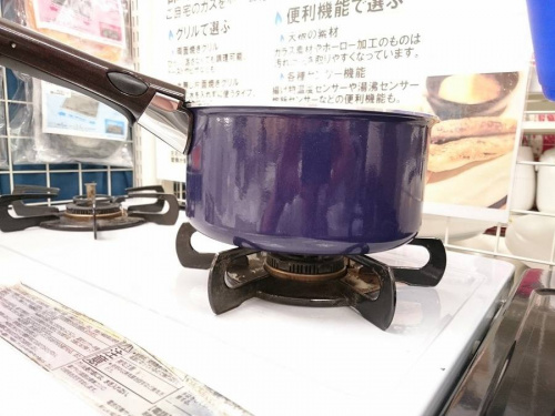 鍋のT-FAL